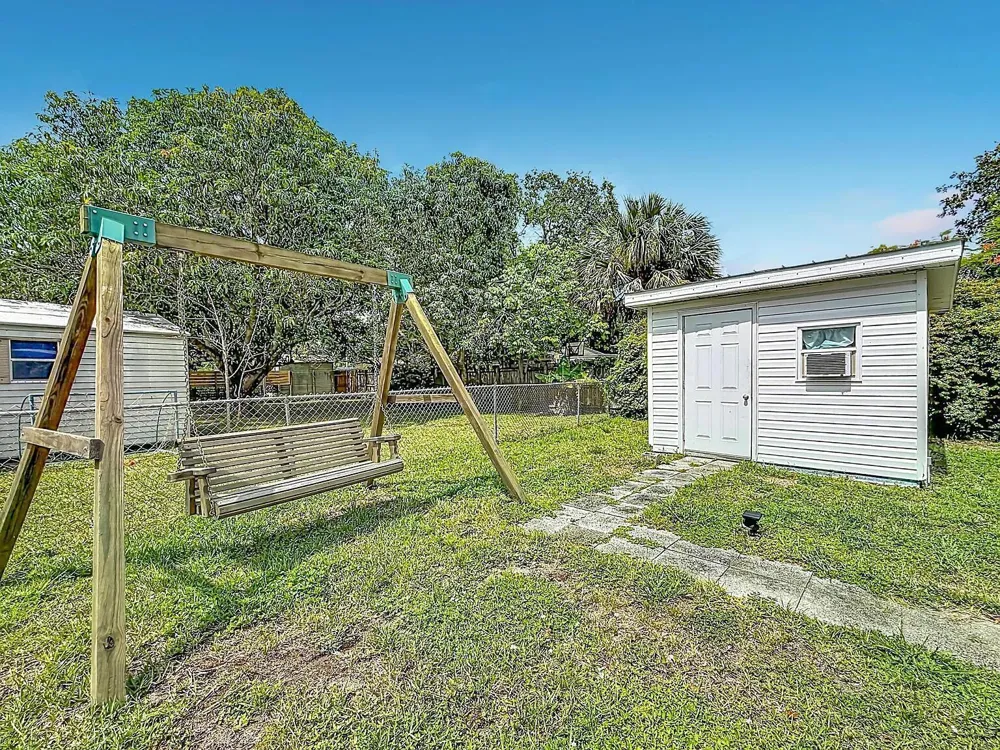2573 NW 58th Avenue Margate, FL 33063