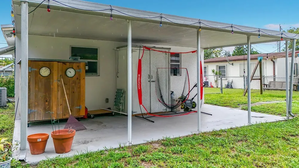 2573 NW 58th Avenue Margate, FL 33063