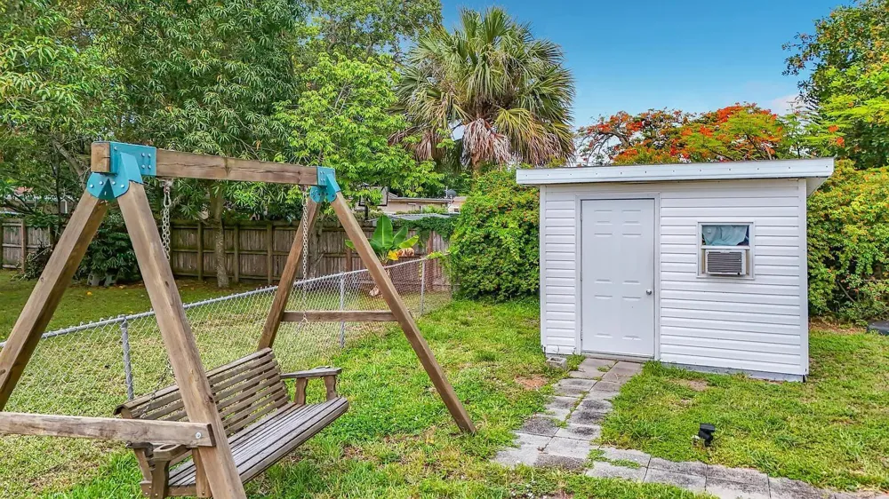 2573 NW 58th Avenue Margate, FL 33063