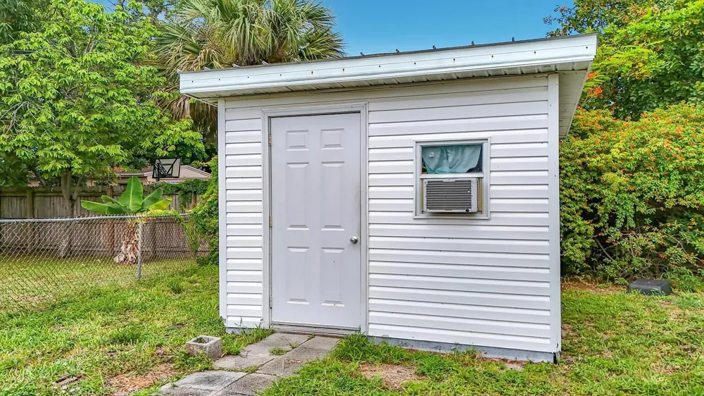 2573 NW 58th Avenue Margate, FL 33063