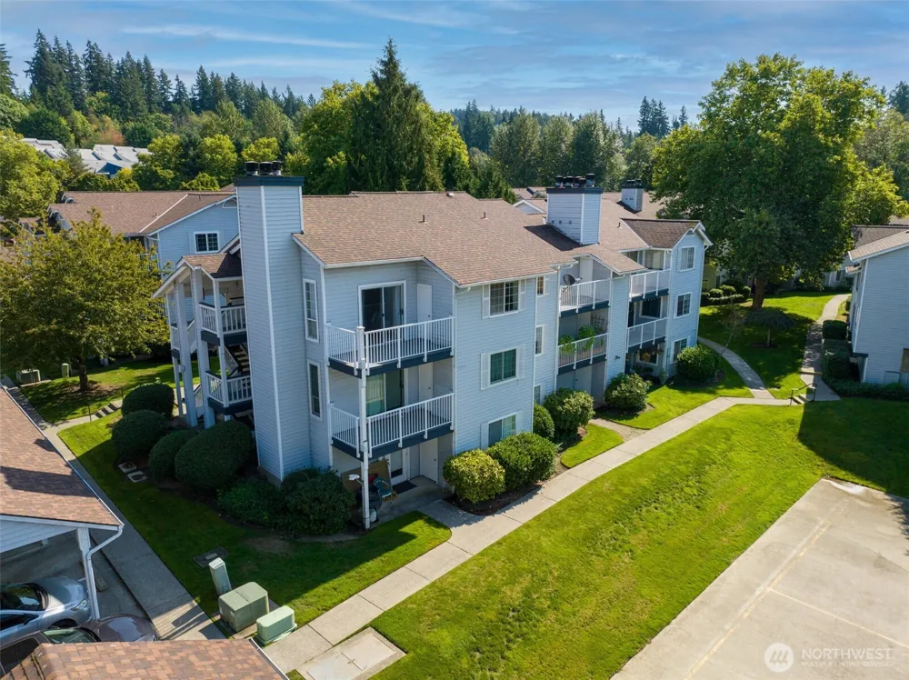 7453 Newcastle Golf Club Road #J301 Newcastle, WA 98059