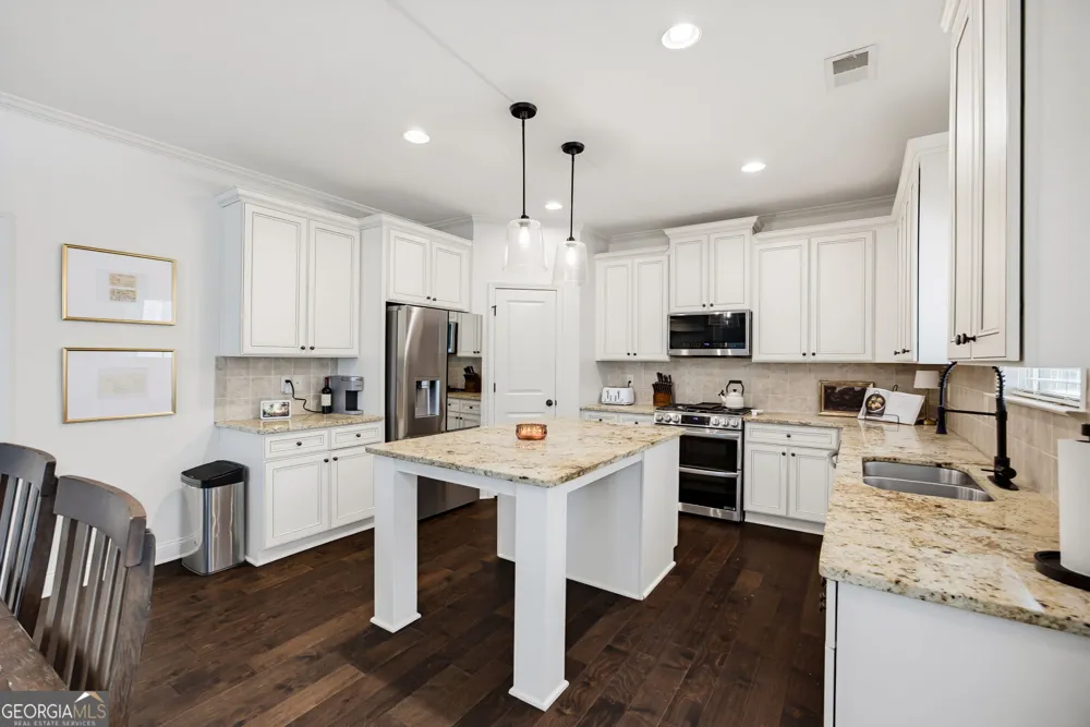 158 Lilyfield LN Acworth, GA 30101