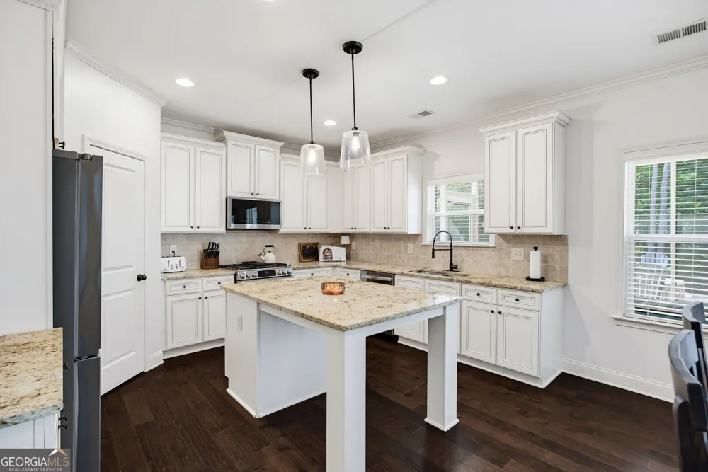 158 Lilyfield LN Acworth, GA 30101