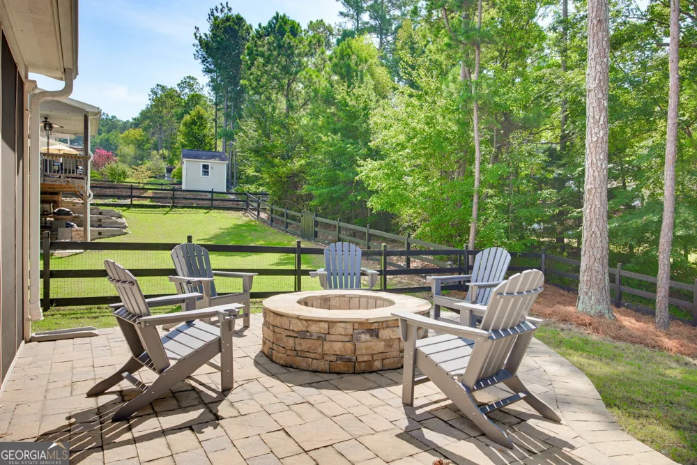 158 Lilyfield LN Acworth, GA 30101