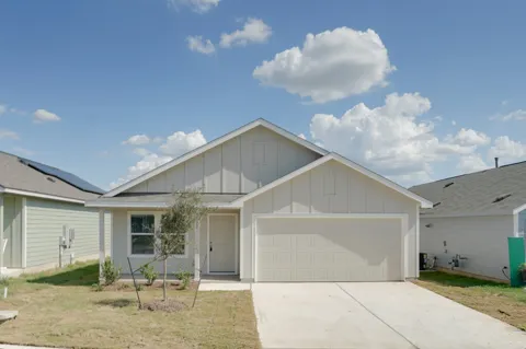 433 Whoopers Loop