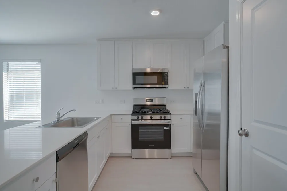 433 Whoopers Loop Uhland, TX 78640