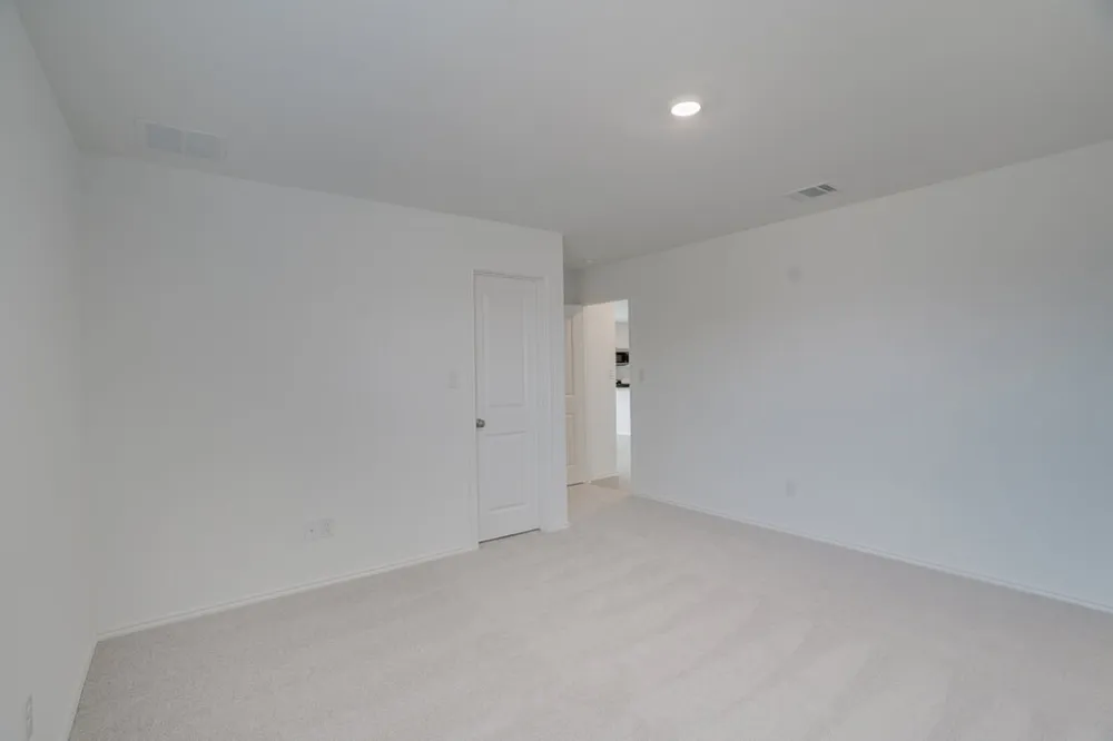 433 Whoopers Loop Uhland, TX 78640
