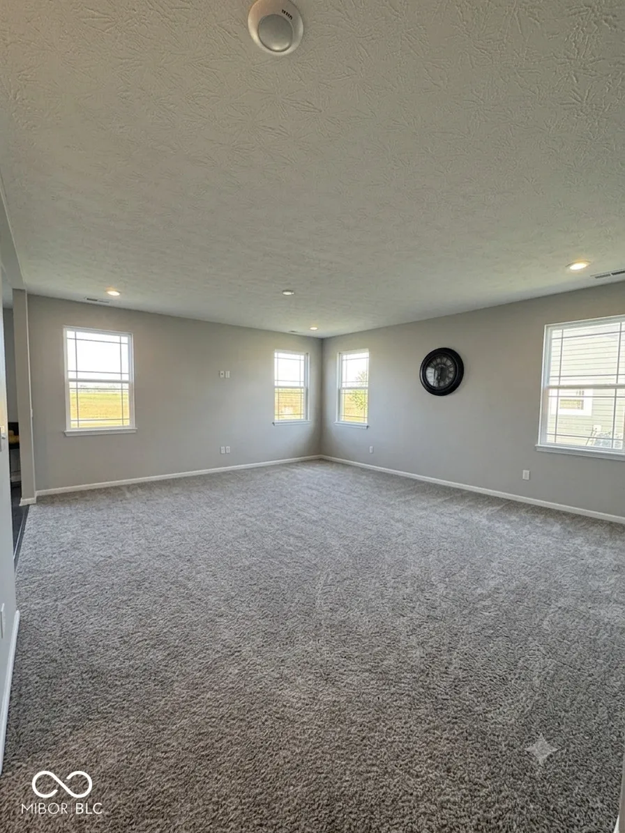 5835 Flat Hill Indianapolis, IN 46239