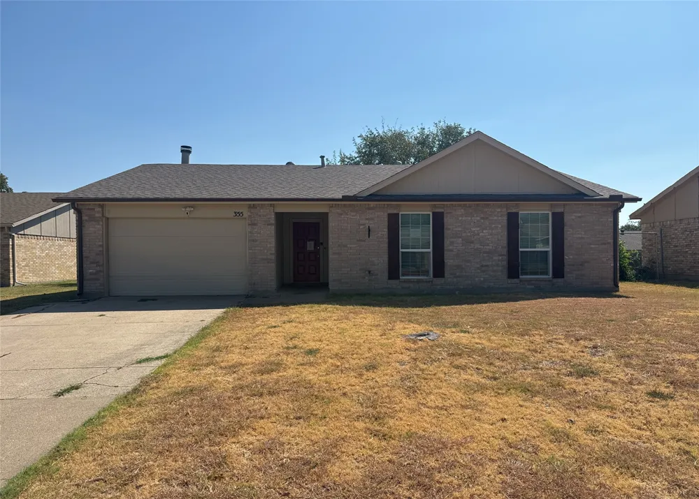 355 Ridgecrest Drive Saginaw, TX 76179