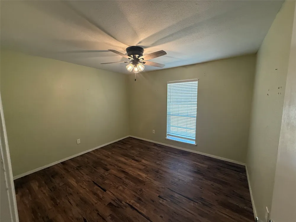 355 Ridgecrest Drive Saginaw, TX 76179
