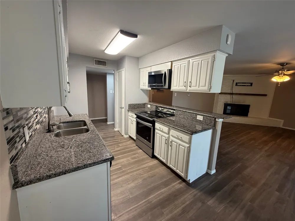 355 Ridgecrest Drive Saginaw, TX 76179