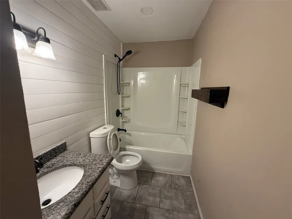 355 Ridgecrest Drive Saginaw, TX 76179