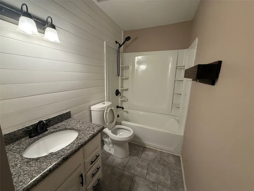 355 Ridgecrest Drive Saginaw, TX 76179