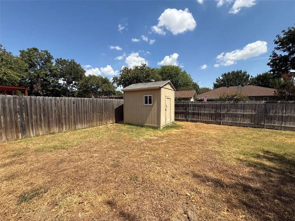 355 Ridgecrest Drive Saginaw, TX 76179