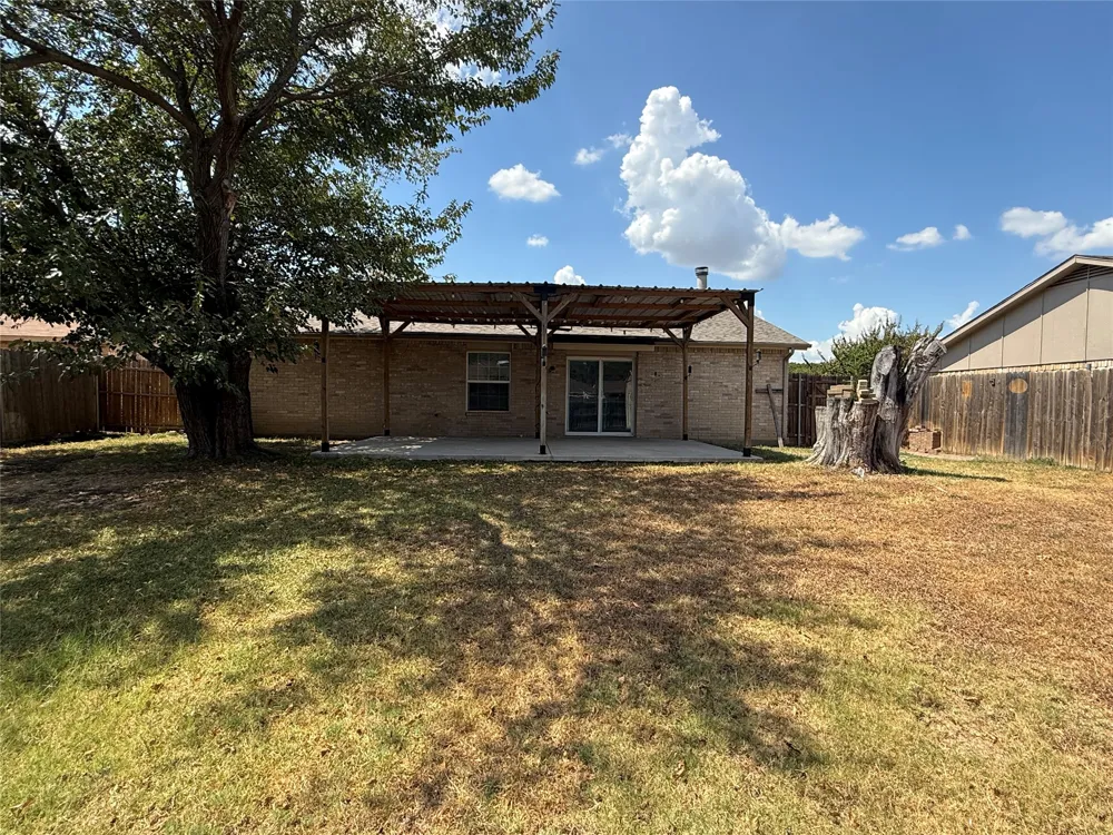 355 Ridgecrest Drive Saginaw, TX 76179