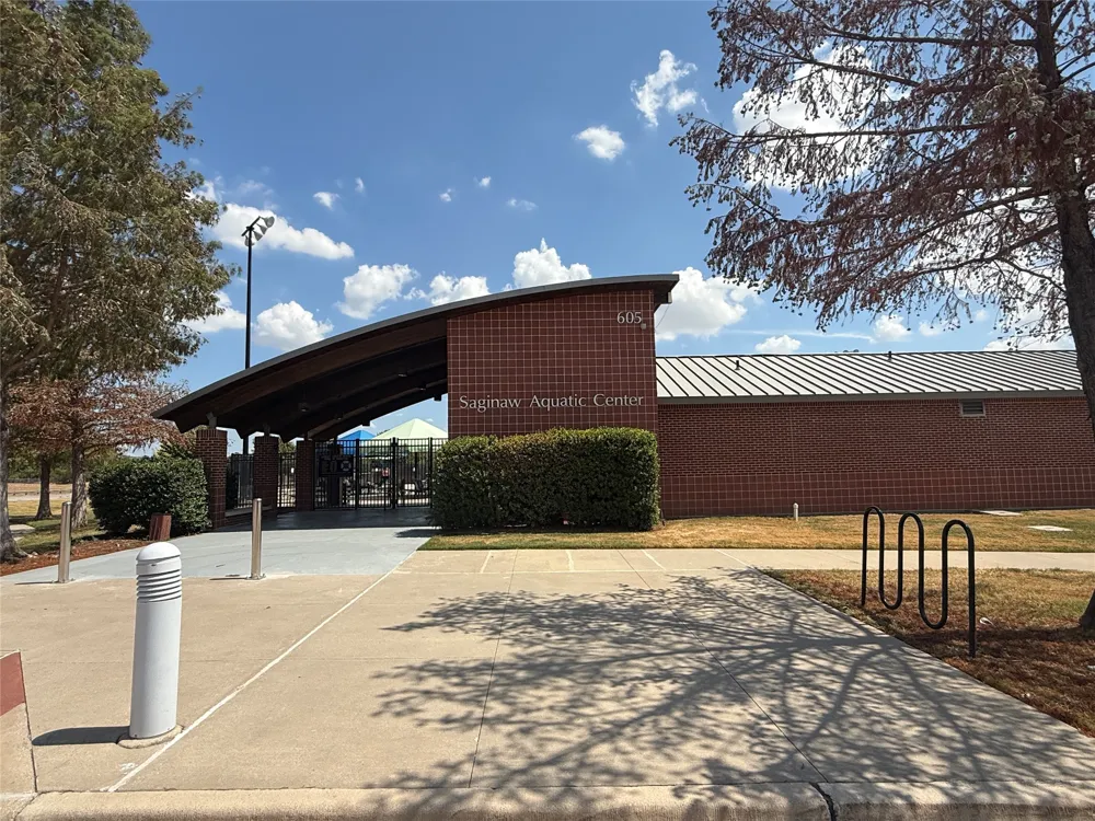 355 Ridgecrest Drive Saginaw, TX 76179