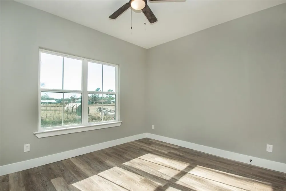 20494 US Highway 377 #C Whitesboro, TX 76273