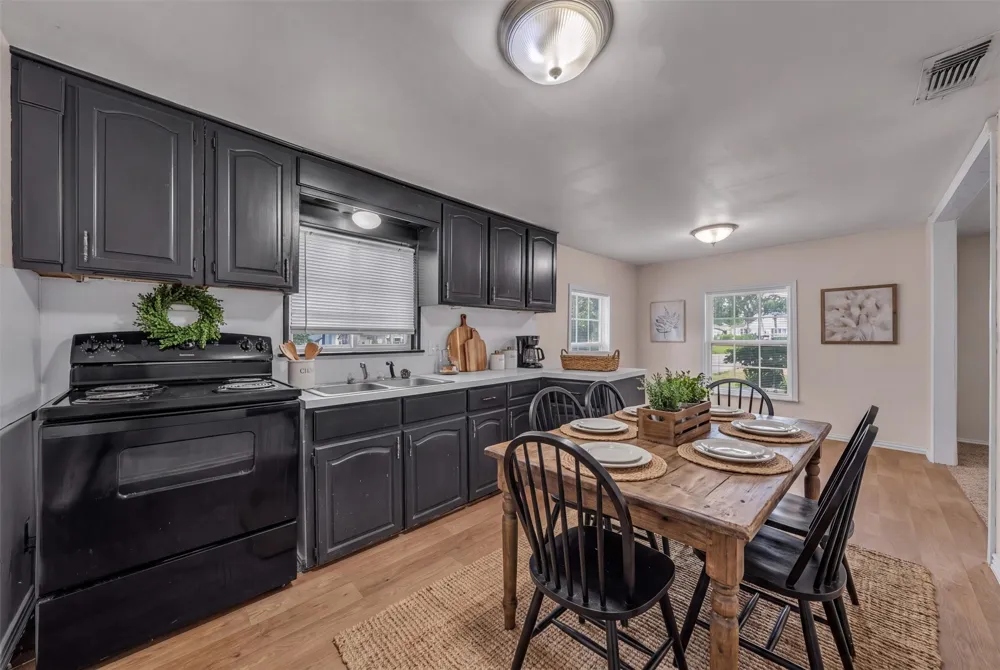 107 Brown Street Mansfield, TX 76063