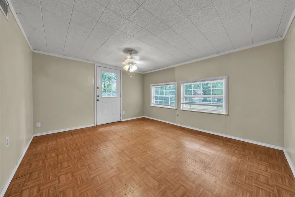 107 Brown Street Mansfield, TX 76063