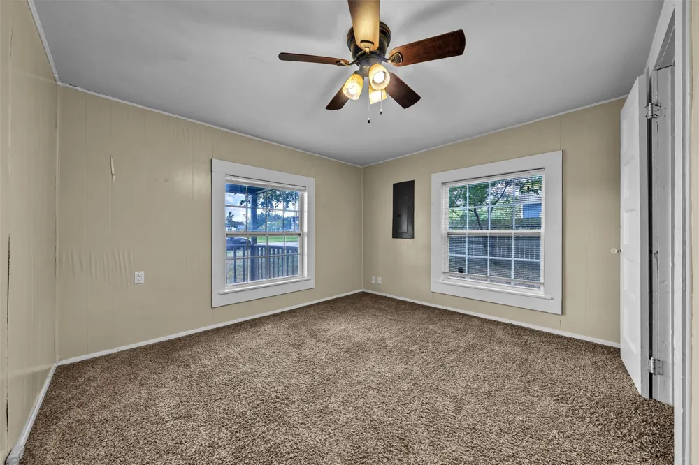 107 Brown Street Mansfield, TX 76063