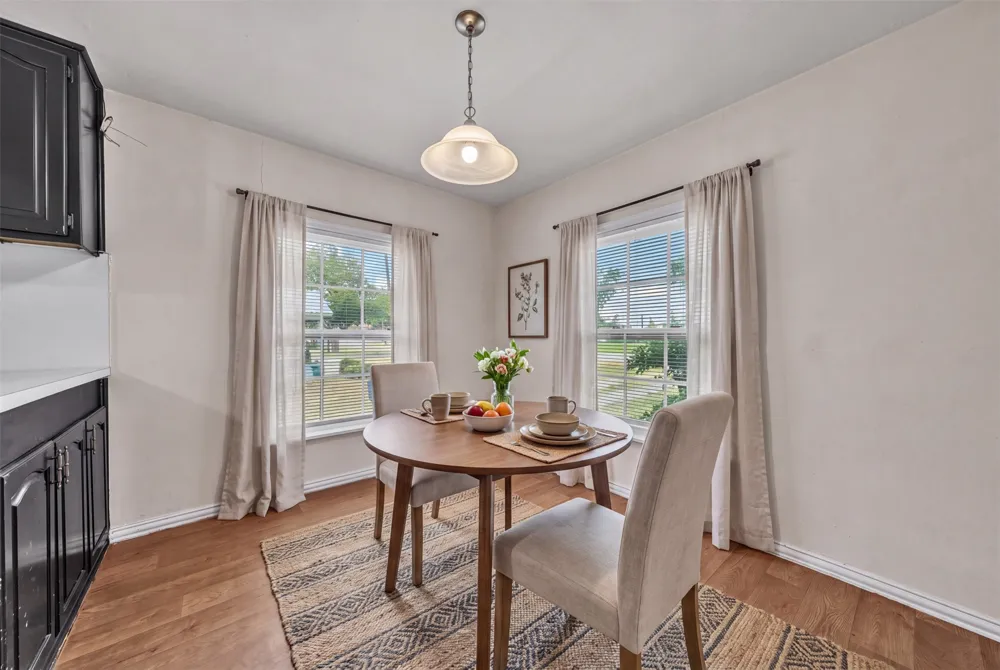107 Brown Street Mansfield, TX 76063