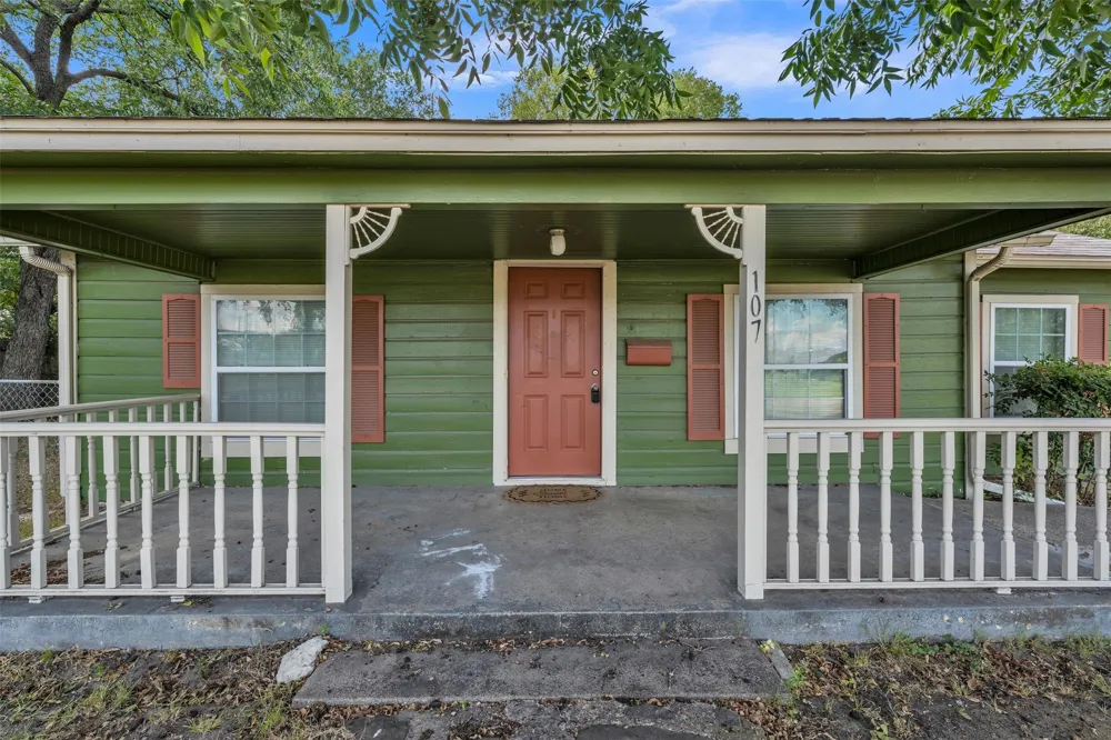 107 Brown Street Mansfield, TX 76063
