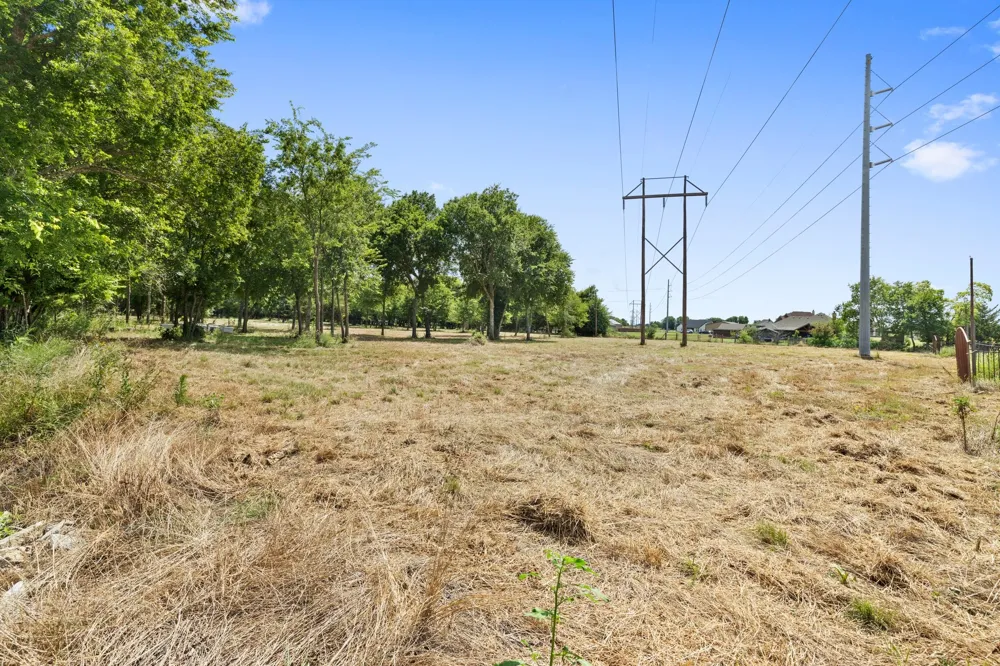 CR 483 Lavon, TX 75166