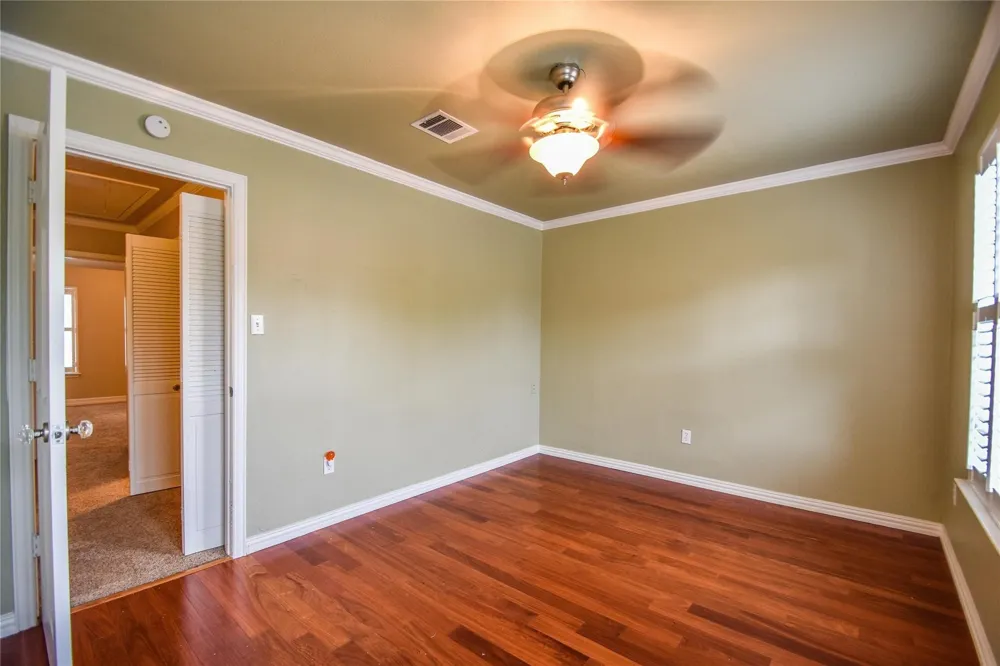 87 Winchester Drive Euless, TX 76039