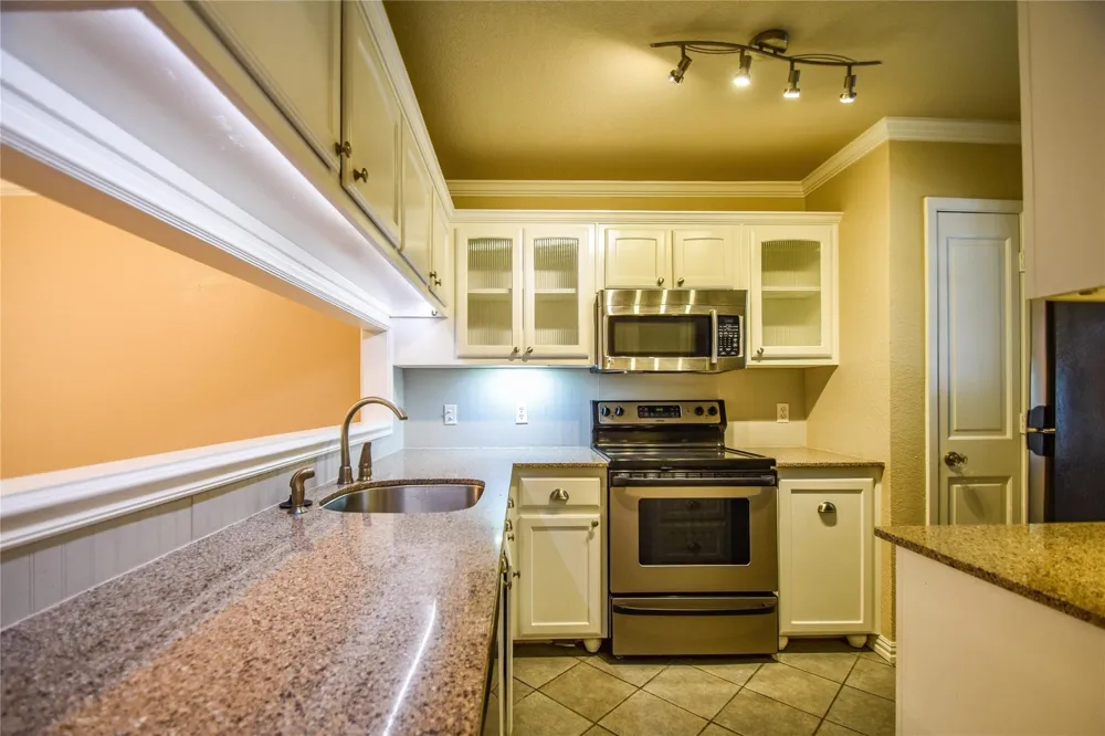 87 Winchester Drive Euless, TX 76039