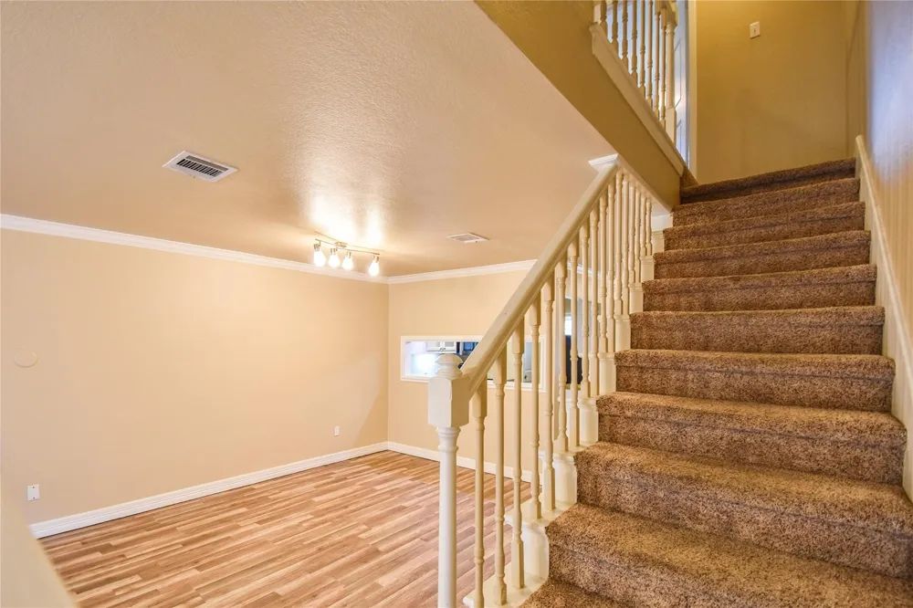 87 Winchester Drive Euless, TX 76039