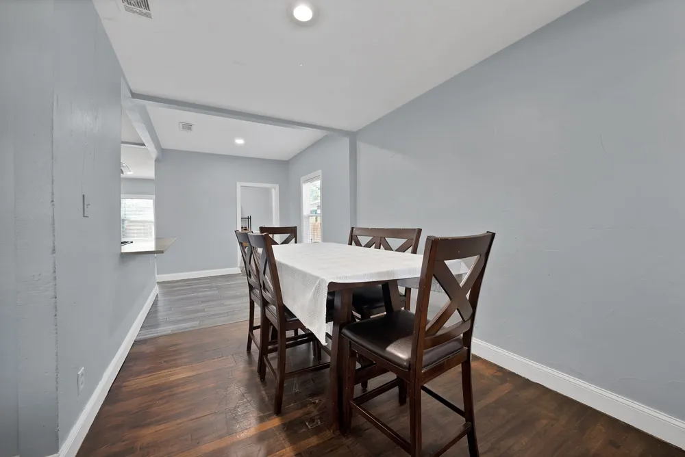 4622 Newmore Avenue Dallas, TX 75209