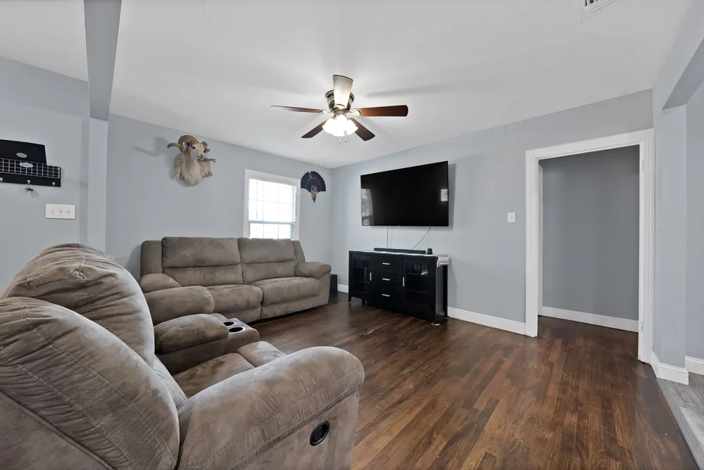 4622 Newmore Avenue Dallas, TX 75209
