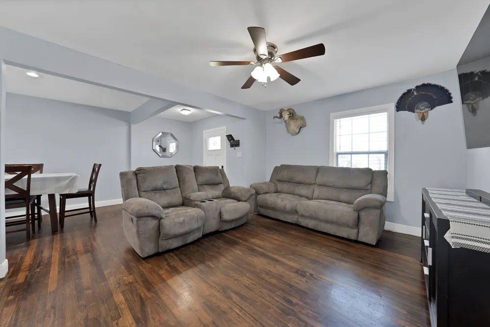 4622 Newmore Avenue Dallas, TX 75209