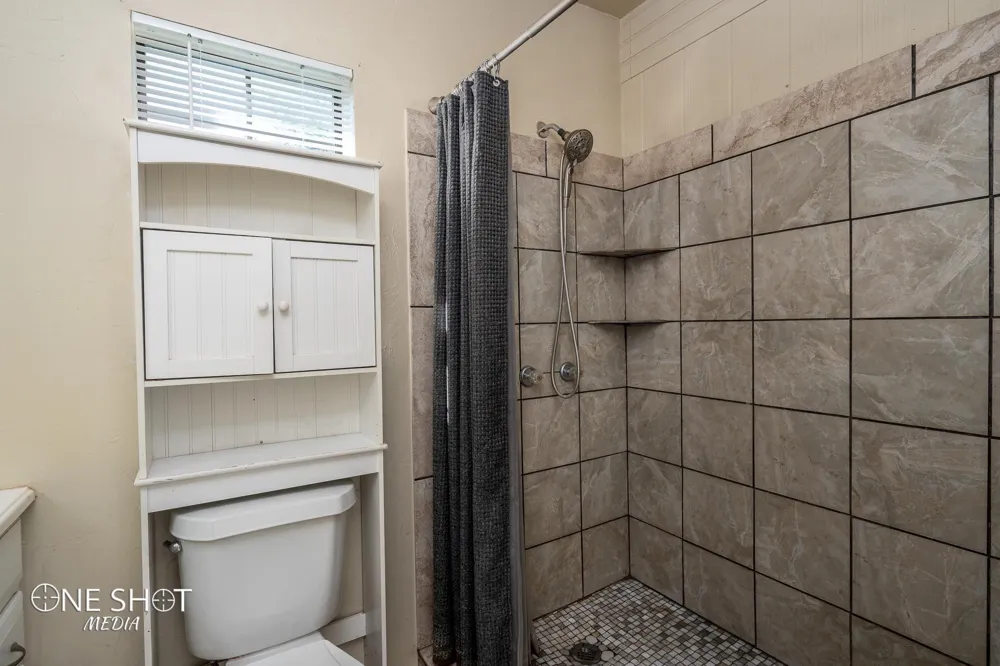 542 Mccartney Lane Tye, TX 79563