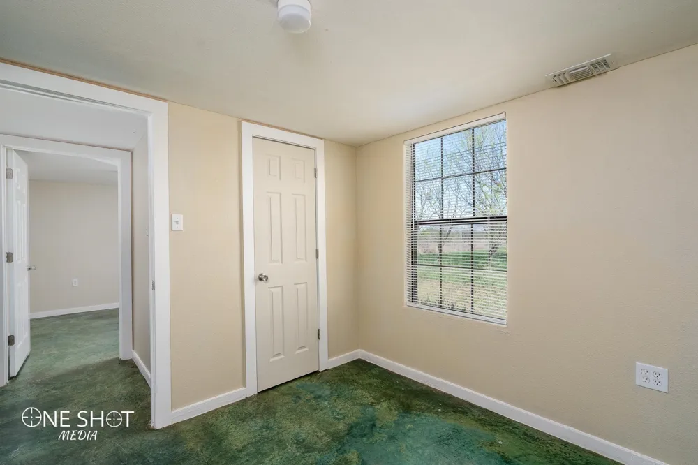 542 Mccartney Lane Tye, TX 79563