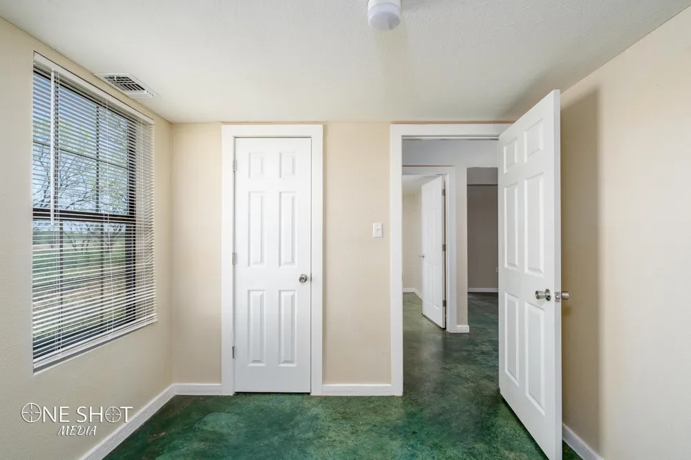 542 Mccartney Lane Tye, TX 79563
