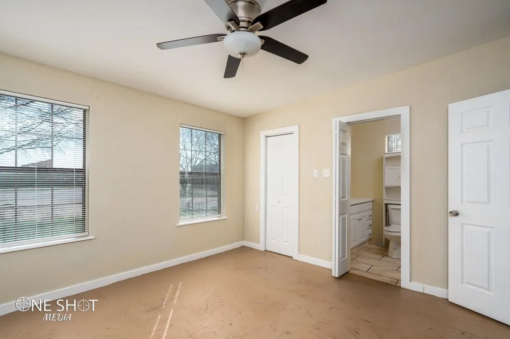 542 Mccartney Lane Tye, TX 79563