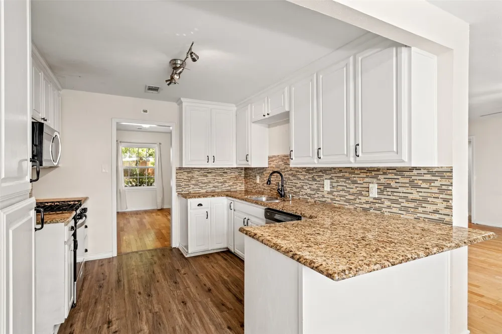 407 John Arden Drive Waxahachie, TX 75165