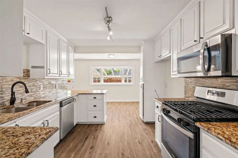 407 John Arden Drive Waxahachie, TX 75165