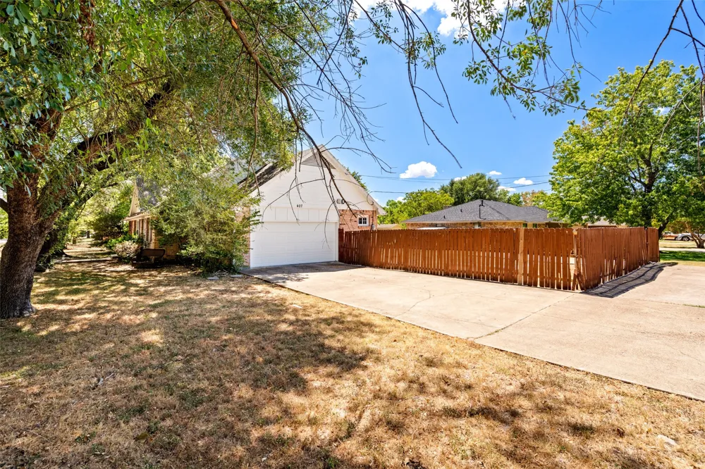 407 John Arden Drive Waxahachie, TX 75165