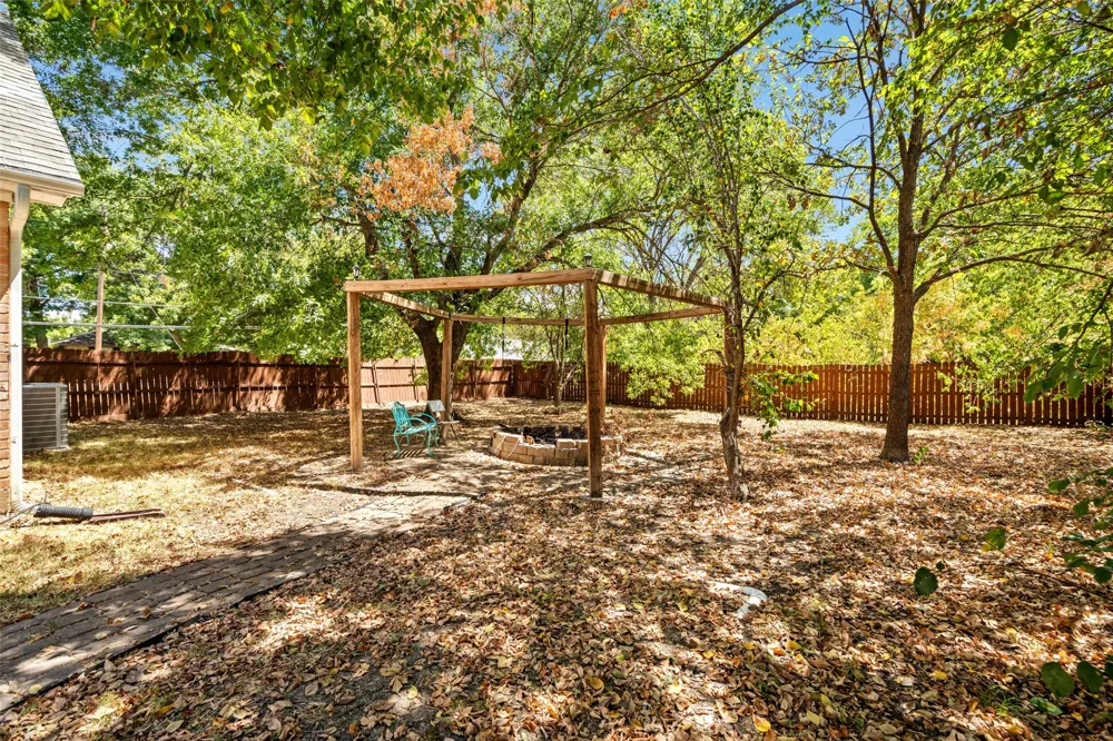 407 John Arden Drive Waxahachie, TX 75165