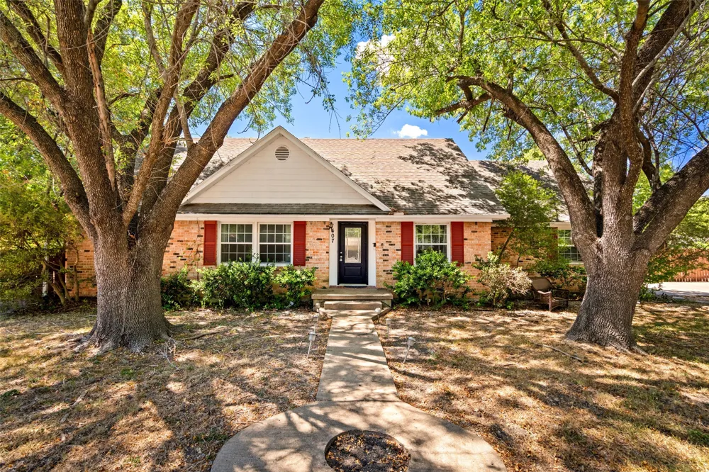 407 John Arden Drive Waxahachie, TX 75165