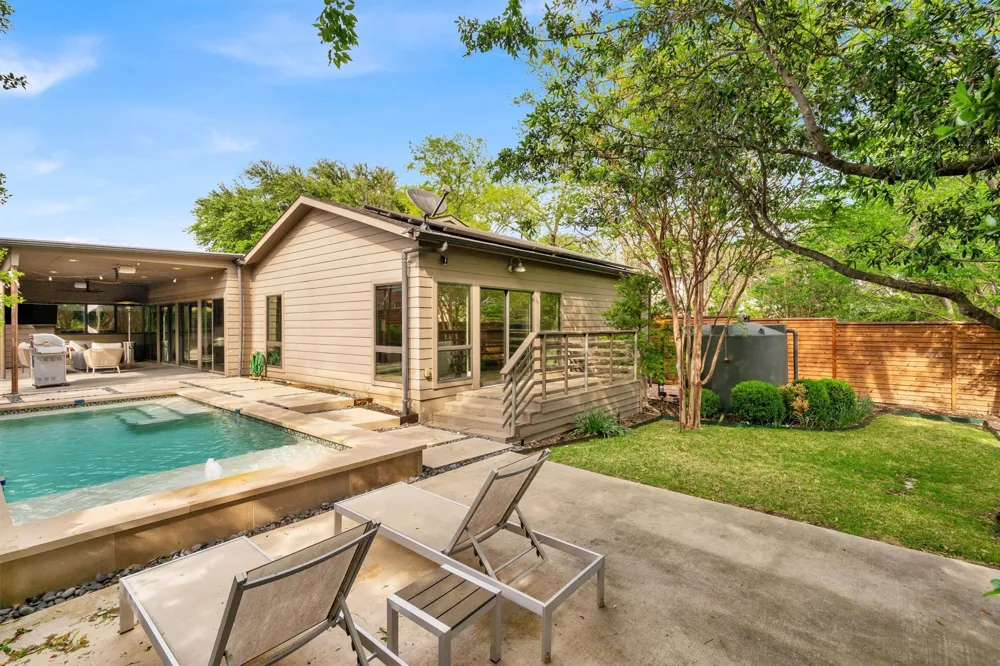 3938 Lively Lane Dallas, TX 75220