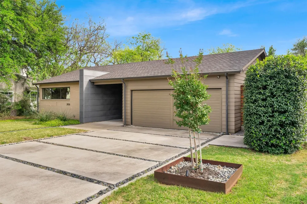 3938 Lively Lane Dallas, TX 75220