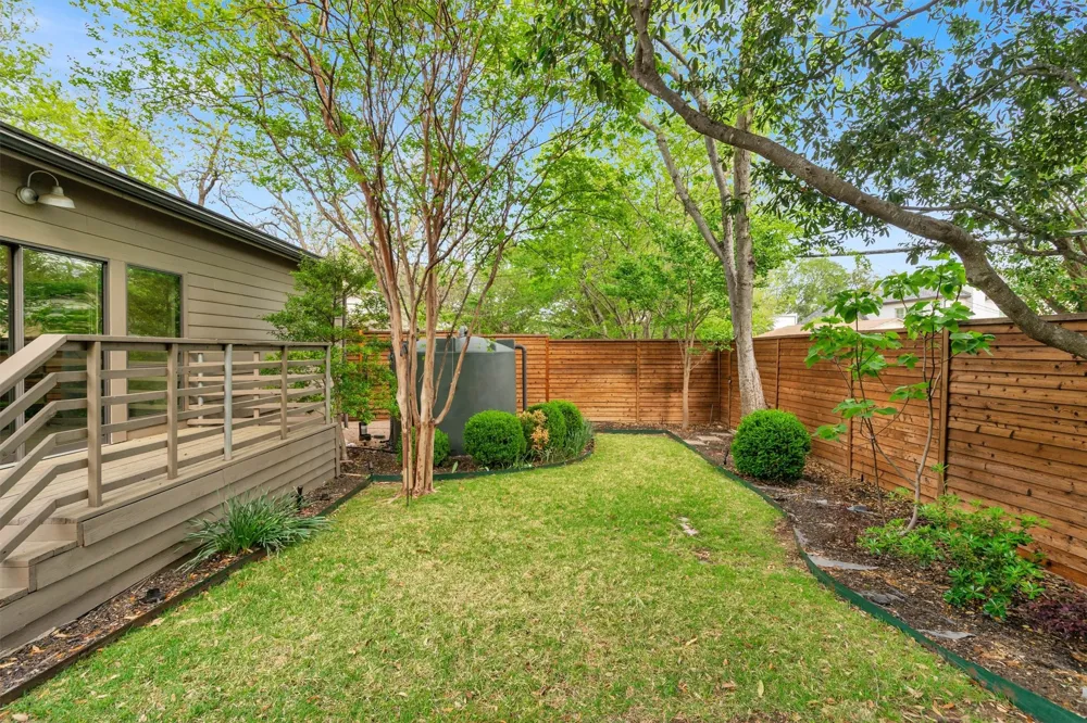 3938 Lively Lane Dallas, TX 75220