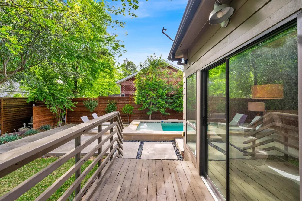 3938 Lively Lane Dallas, TX 75220