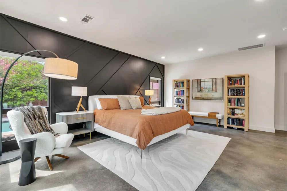 3938 Lively Lane Dallas, TX 75220