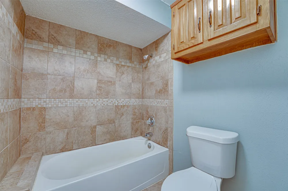 917 Meadowgate Drive Garland, TX 75040
