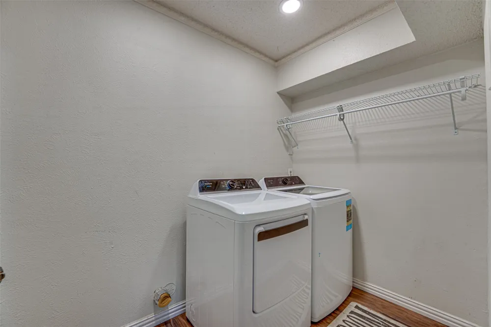 917 Meadowgate Drive Garland, TX 75040