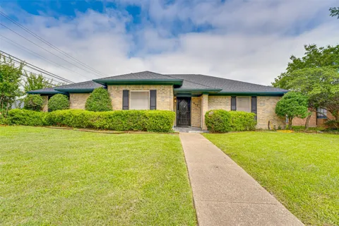 917 Meadowgate Drive